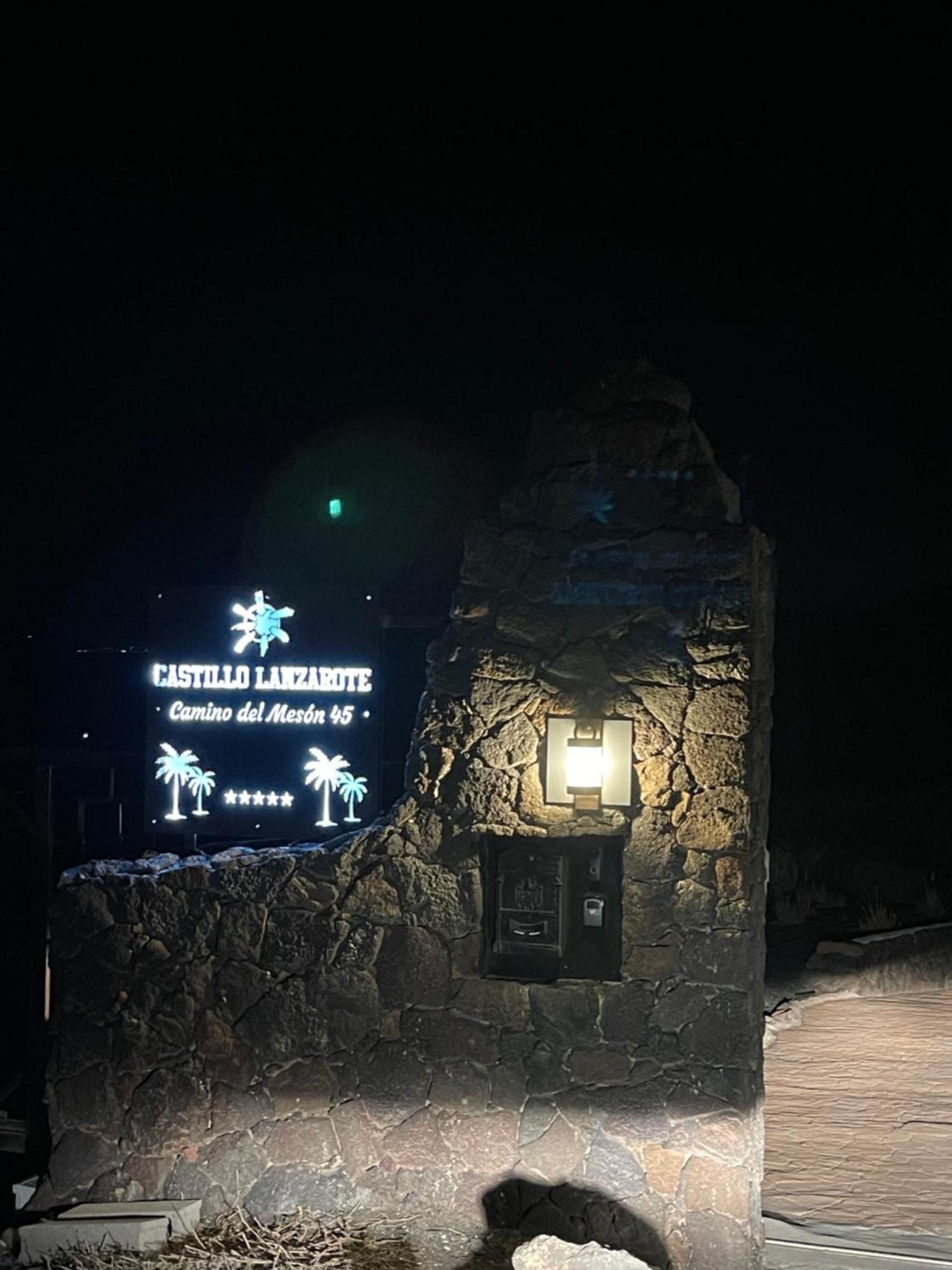 La Asomada  Castillo Lanzarote Villa Winni - Luxury Villa - Pet Friendly With Heated Pool מראה חיצוני תמונה